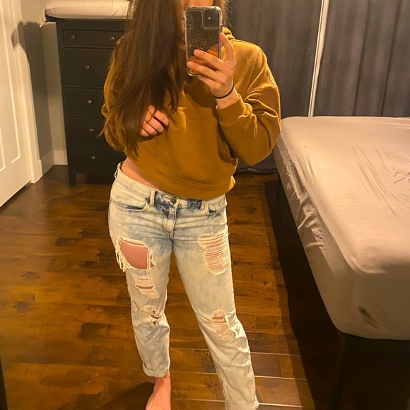 🦋 Distressed Boyfriend Jeans 🦋 - Picture 1 of 7